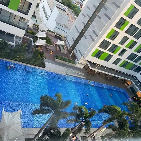 Republic Plaza Sai Gon Airport - Free Pool Apartment